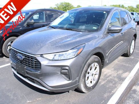 Used 2023 Ford Escape Active w/ Tech Pack #2 AWD/4WD image 1
