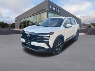 Used 2025 Nissan Kicks SV video 1