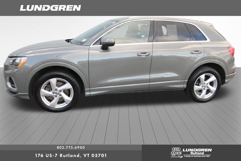 Used 2020 Audi Q3 2.0T Premium w/ Convenience Package AWD/4WD image 2