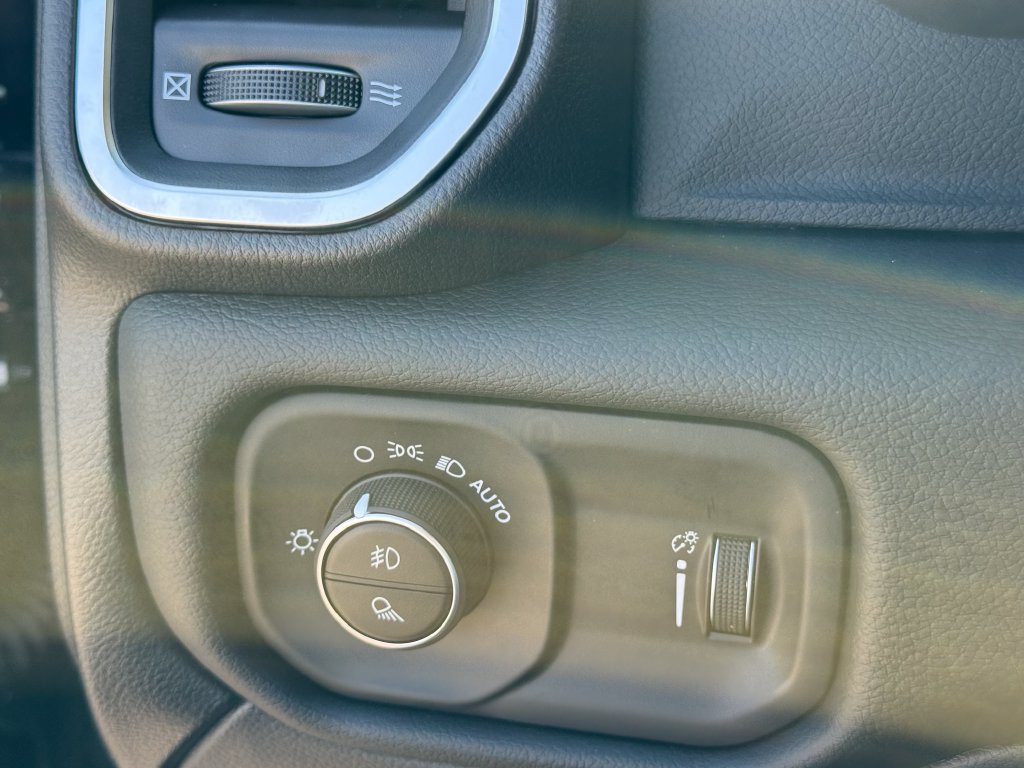 New 2027 RAM 2500 Big Horn AWD/4WD image 19