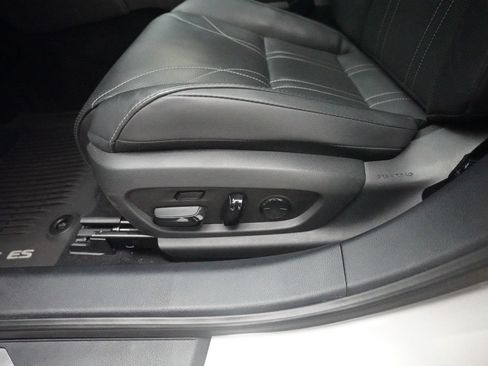 Used 2021 Lexus ES 350 w/ Accessory Package 2 FWD image 29