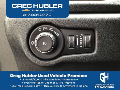 Used 2025 Chrysler Pacifica Limited FWD image 26