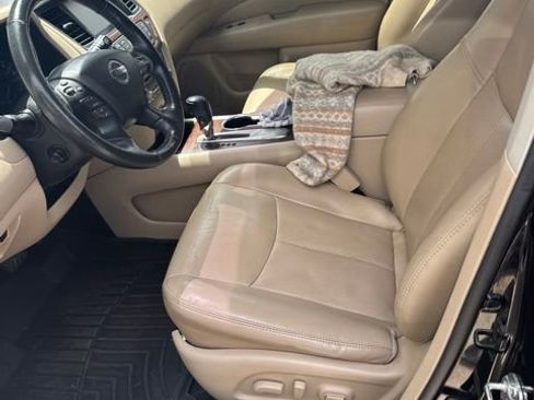 Used 2020 Nissan Pathfinder Platinum FWD image 8