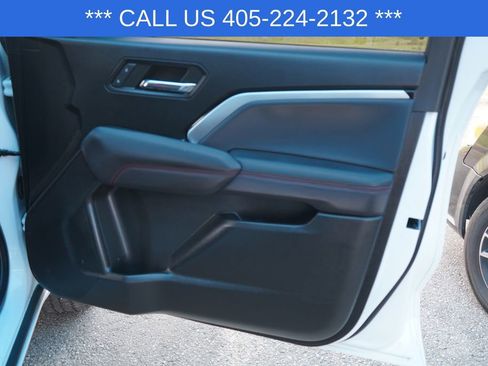 Used 2024 Chevrolet Colorado Z71 w/ Z71 Convenience Package 2 AWD/4WD image 24