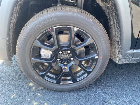 New 2026 Jeep Compass Latitude w/ Quick Order Package 29K image 9