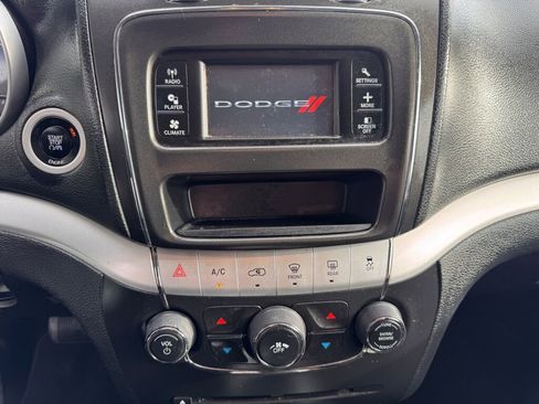 Used 2015 Dodge Journey SXT w/ Flexible Seating Group image 27