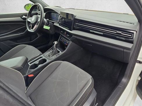 Used 2025 Volkswagen Jetta Sport FWD image 19