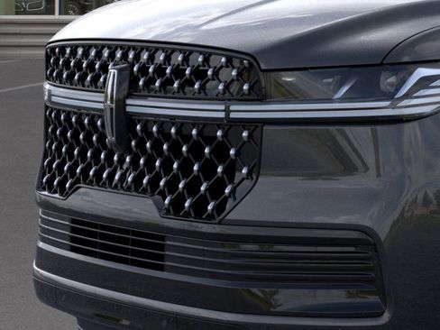 New 2025 Lincoln Navigator L Black Label image 17