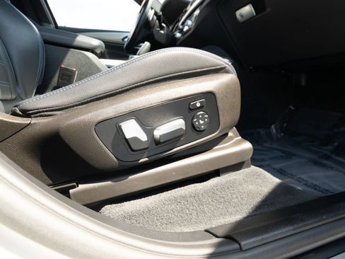 Used 2019 BMW X4 xDrive30i w/ Executive Package AWD/4WD image 14