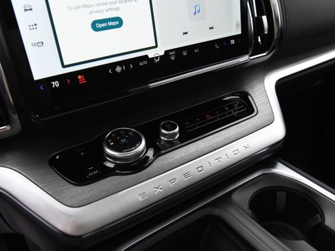 New 2025 Ford Expedition Platinum w/ Driver's Package image 32