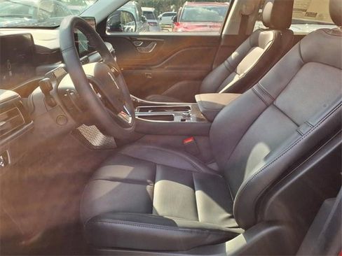 New 2025 Lincoln Aviator Premiere image 7