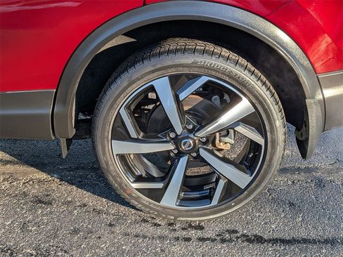 Used 2022 Nissan Rogue Sport SL image 23