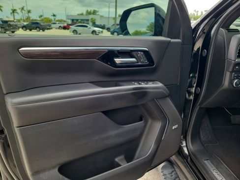 Certified 2025 Chevrolet Tahoe Z71 w/ Comfort Package image 15