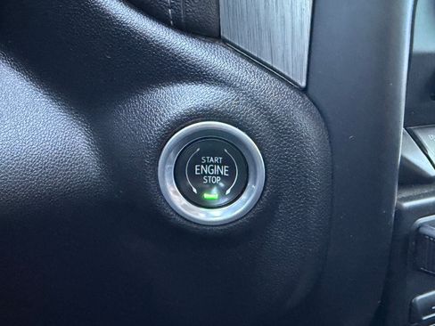 Used 2022 GMC Sierra 3500 Denali AWD/4WD image 26