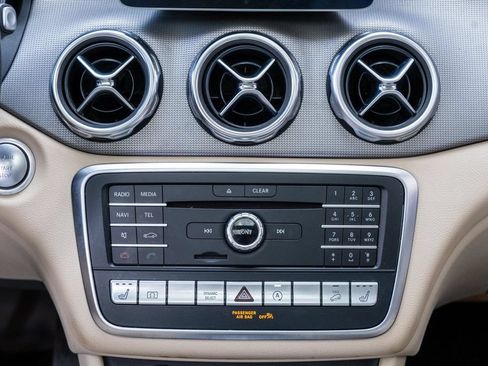 Used 2019 Mercedes-Benz GLA 250 4MATIC image 24