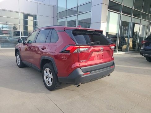 Used 2019 Toyota RAV4 XLE image 5