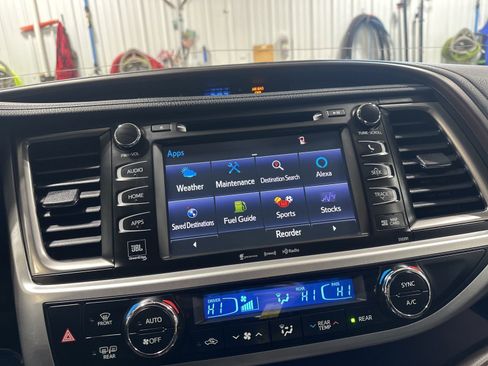 Used 2019 Toyota Highlander Limited w/ Protection Package #3 image 58