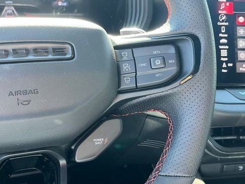 Used 2025 Dodge Charger R/T w/ Sun & Sound Package image 21