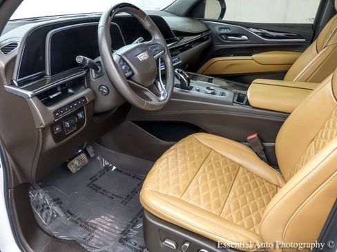 Used 2023 Cadillac Escalade Sport w/ LPO, ONYX Package image 13