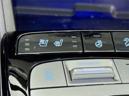 Certified 2022 Hyundai Tucson Limited w/ Winter Package image 14