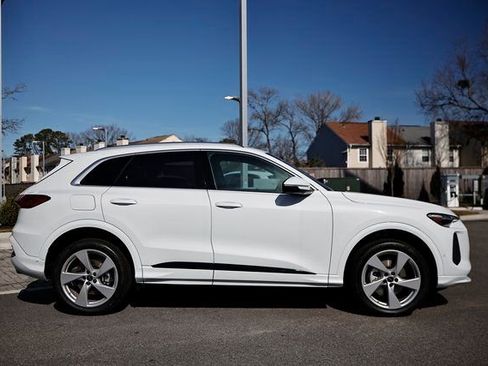 New 2025 Audi Q5 Premium Plus AWD/4WD image 4