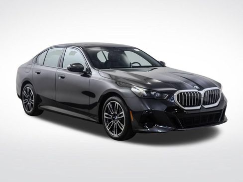 New 2027 BMW 530i xDrive w/ M Sport Package AWD/4WD image 7