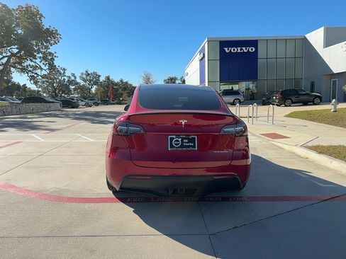 Used 2022 Tesla Model Y Performance image 5