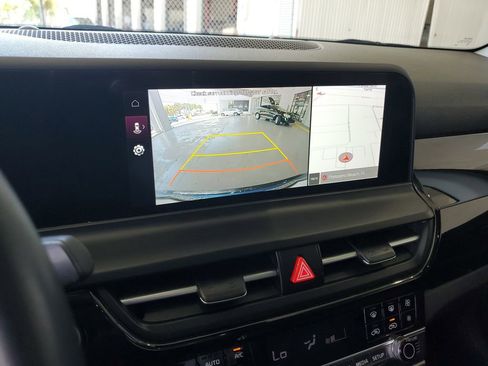 Used 2024 Kia Seltos S FWD image 26