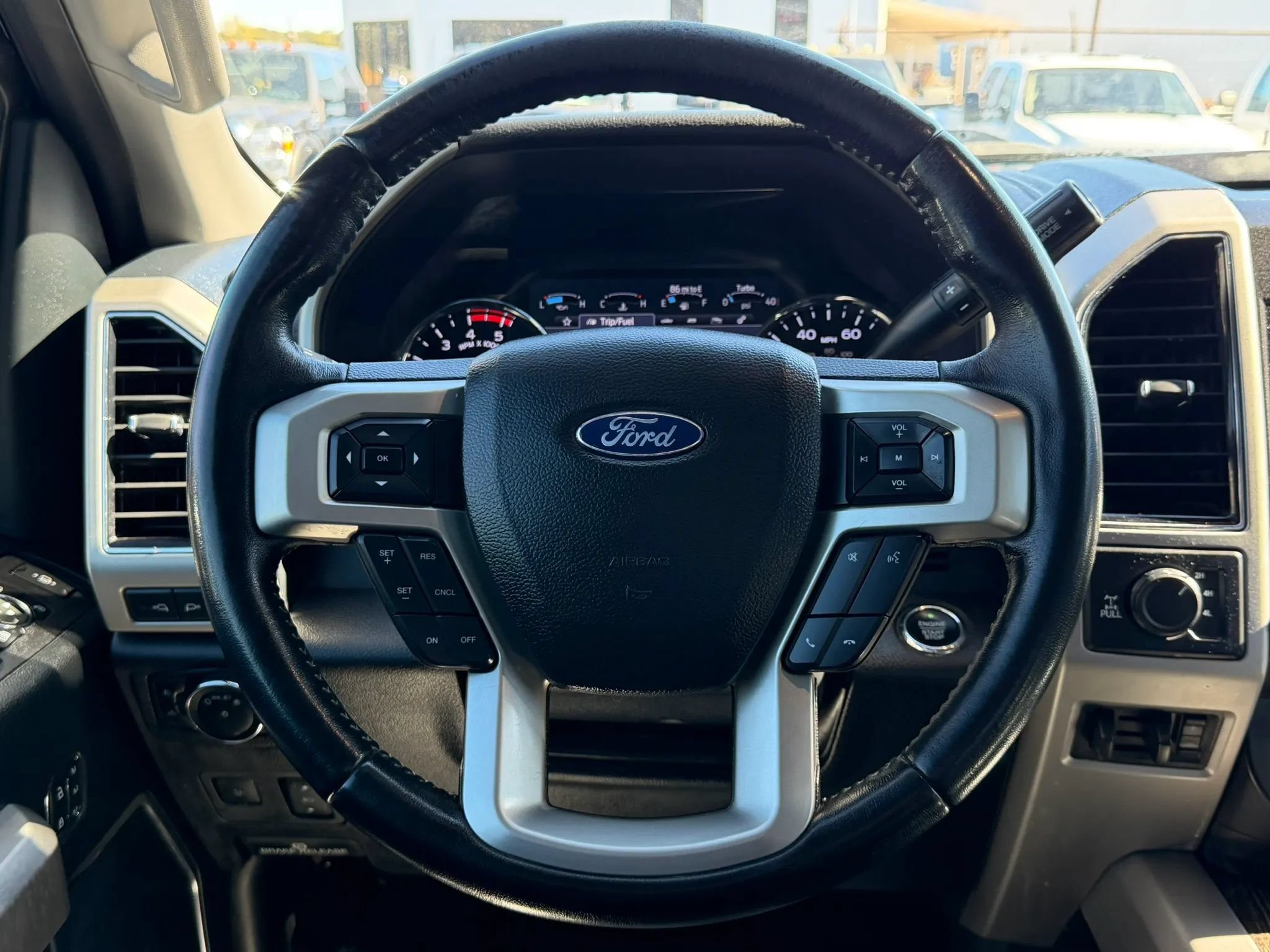 Used 2021 Ford F250 Lariat w/ Tremor Off-Road Package AWD/4WD image 29