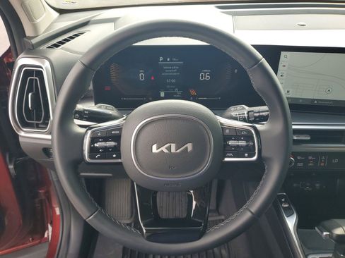 Used 2025 Kia Sorento S w/ Panoramic Sunroof Package FWD image 17