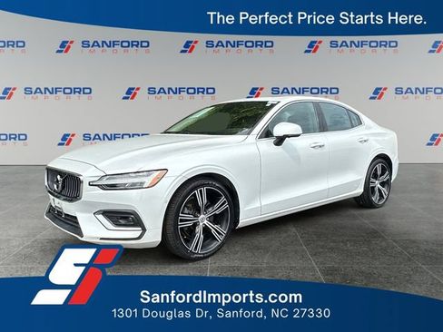 Used 2022 Volvo S60 B5 Inscription w/ Advanced Package FWD image 1