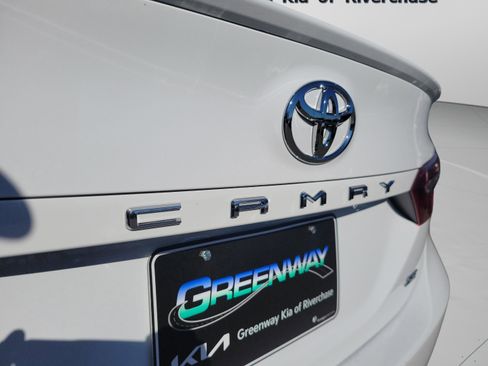 Used 2024 Toyota Camry SE image 10