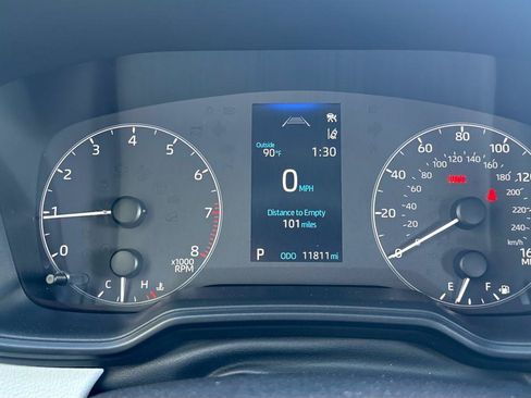 Used 2025 Toyota Corolla SE FWD image 18