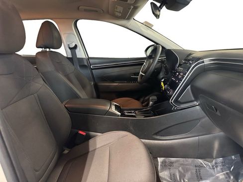 Used 2023 Hyundai Tucson SE w/ Cargo Package image 10