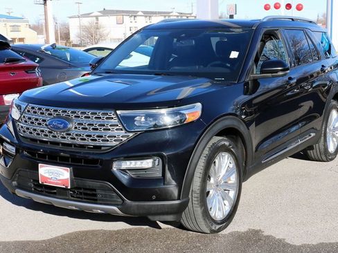 Used 2020 Ford Explorer Limited w/ Class III Trailer Tow Package image 2