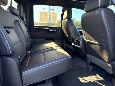 Used 2024 GMC Sierra 2500 Denali w/ Denali Reserve Package image 15
