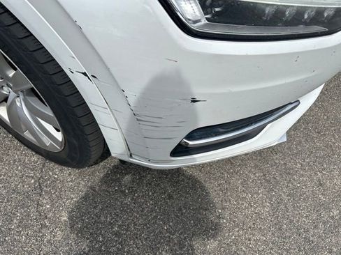 Used 2017 Volvo XC90 T6 Momentum w/ Vision Package AWD/4WD image 5