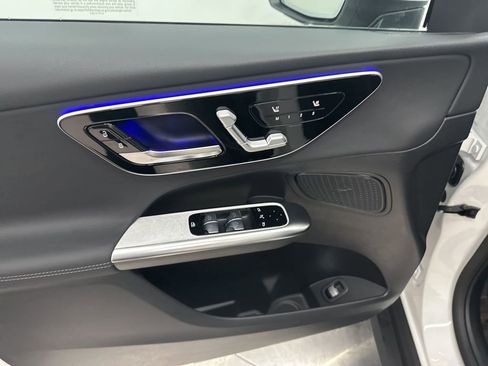 Used 2026 Mercedes-Benz GLC 300 image 11