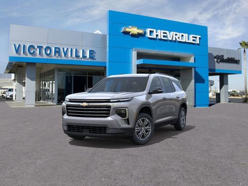 New 2026 Chevrolet Traverse LT image 8