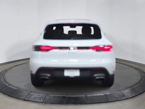 New 2026 Porsche Macan image 6