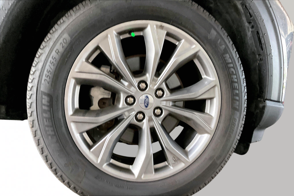 Used 2023 Ford Explorer XLT AWD/4WD image 33