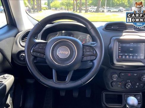 Used 2018 Jeep Renegade Altitude FWD image 5