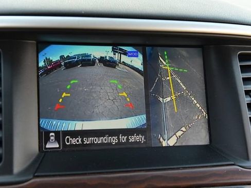 Used 2018 Nissan Pathfinder Platinum FWD image 15