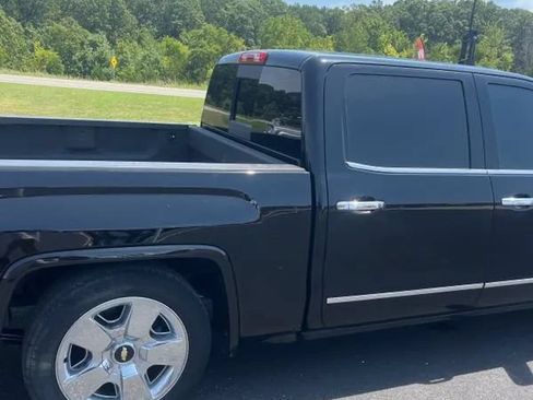 Used 2017 GMC Sierra 1500 Denali w/ Denali Ultimate Package AWD/4WD image 9
