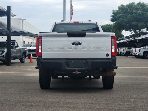Used 2024 Ford F250 XL AWD/4WD image 6