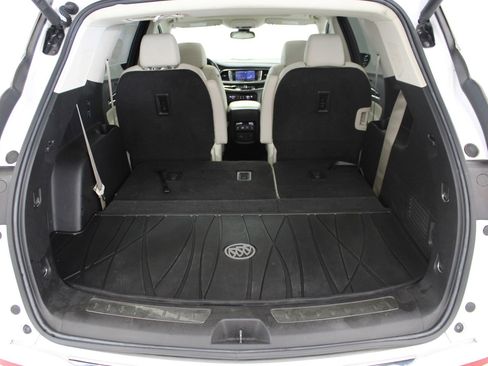 Used 2023 Buick Enclave Essence w/ Experience Buick Package image 9