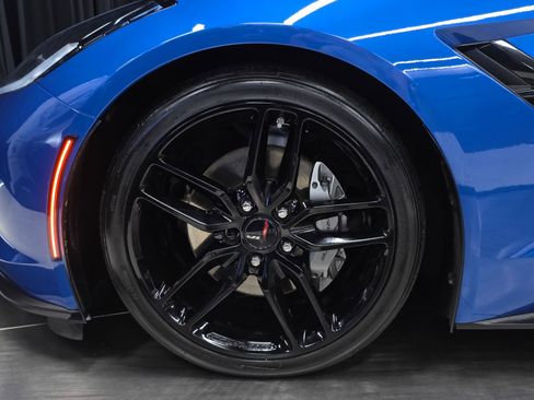 Used 2016 Chevrolet Corvette Stingray Coupe w/ Carbon Flash Badge Package image 36