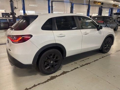 Used 2023 Honda HR-V Sport image 8