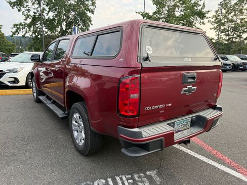 Used 2018 Chevrolet Colorado LT w/ LT Convenience Package RWD image 2