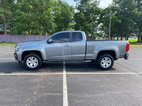 Used 2022 Chevrolet Colorado LT w/ LT Convenience Package AWD/4WD image 4